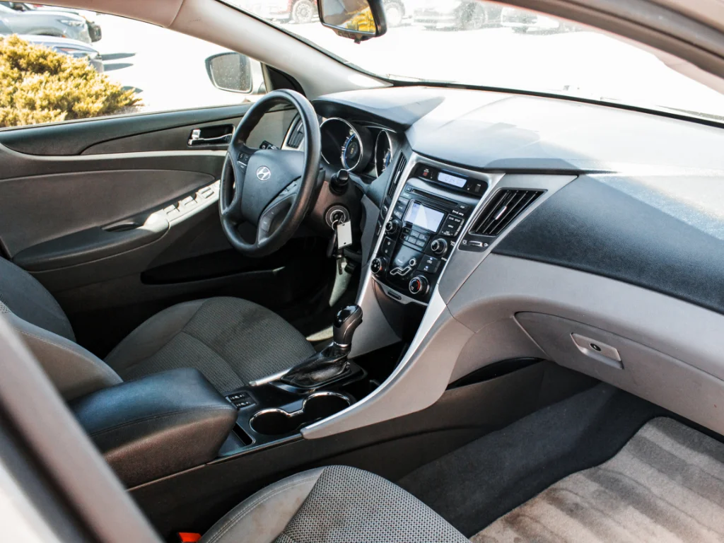 Used 2013 Harbor Gray Metallic Hyundai GLS image 23