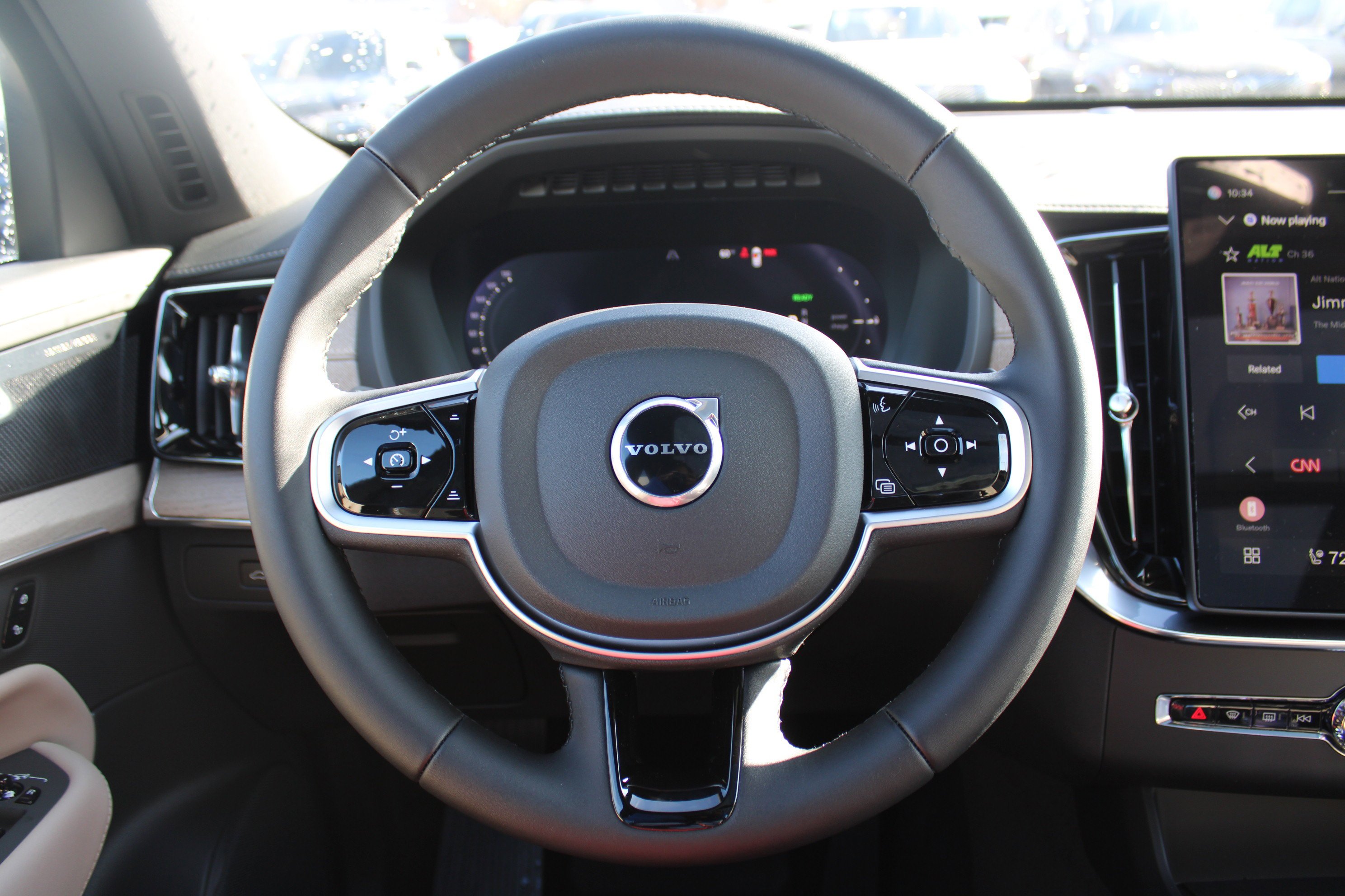 New 2026 Onyx Black Metallic Volvo Plus image 20