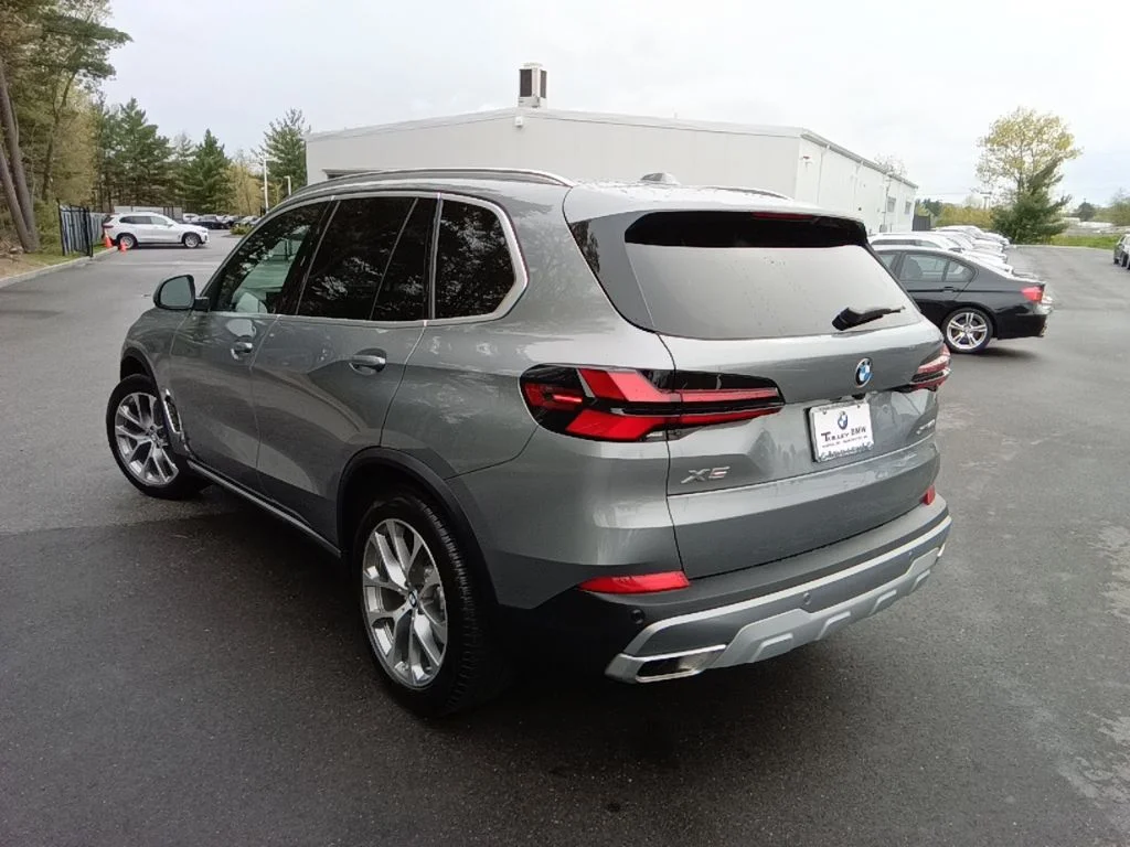 Certified Used 2026 Skyscraper Grey Metallic BMW xDrive40i image 5
