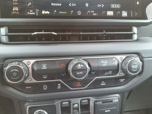 Used 2025 Gray Jeep Rubicon image 35