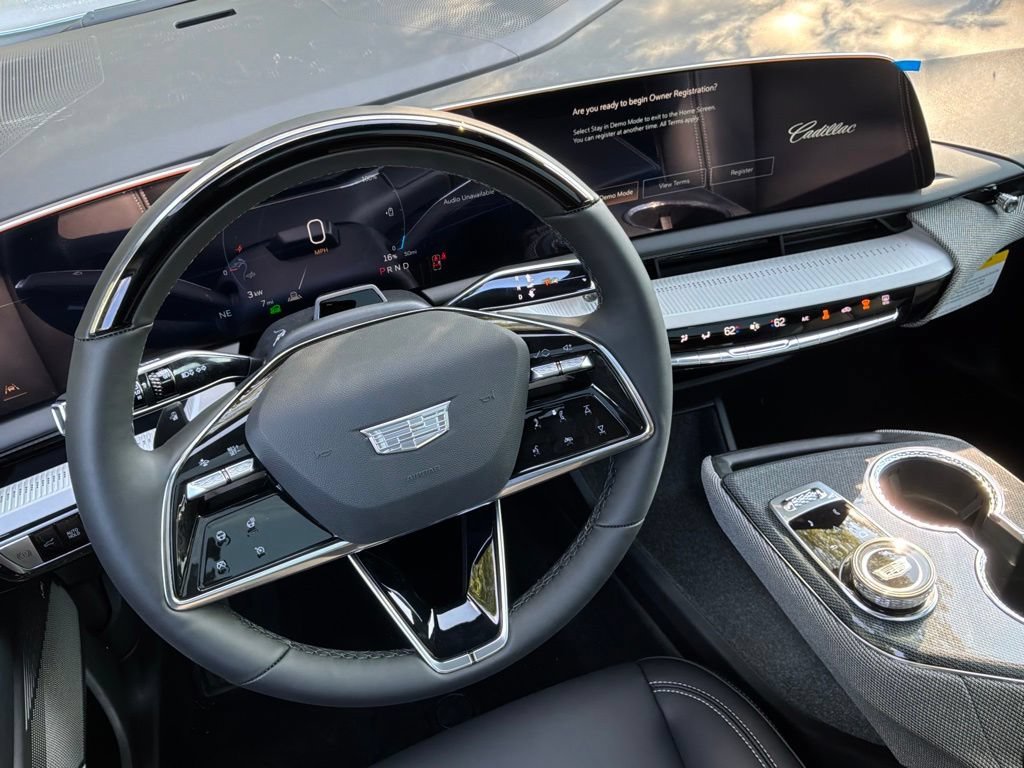 2027 Cadillac OPTIQ Luxury - Photo 31