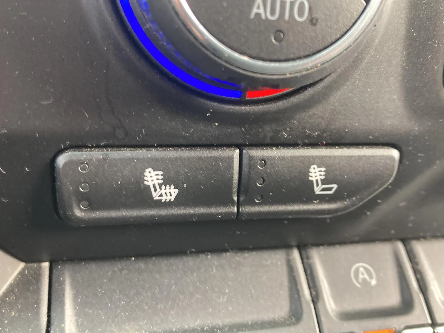Used 2019 NORTHSKY BLUE METALLIC Chevrolet LT image 17