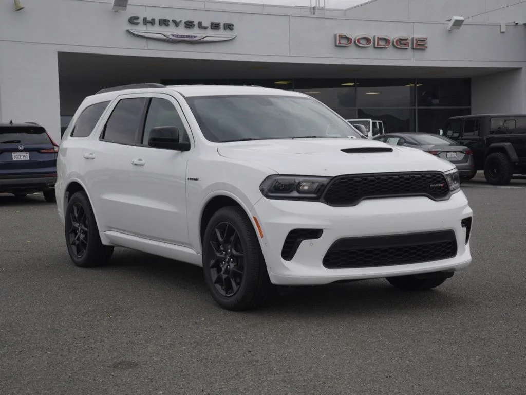 New 2026 White Knuckle Clear-Coat Exterior Paint Dodge GT HEMI V8 image 1