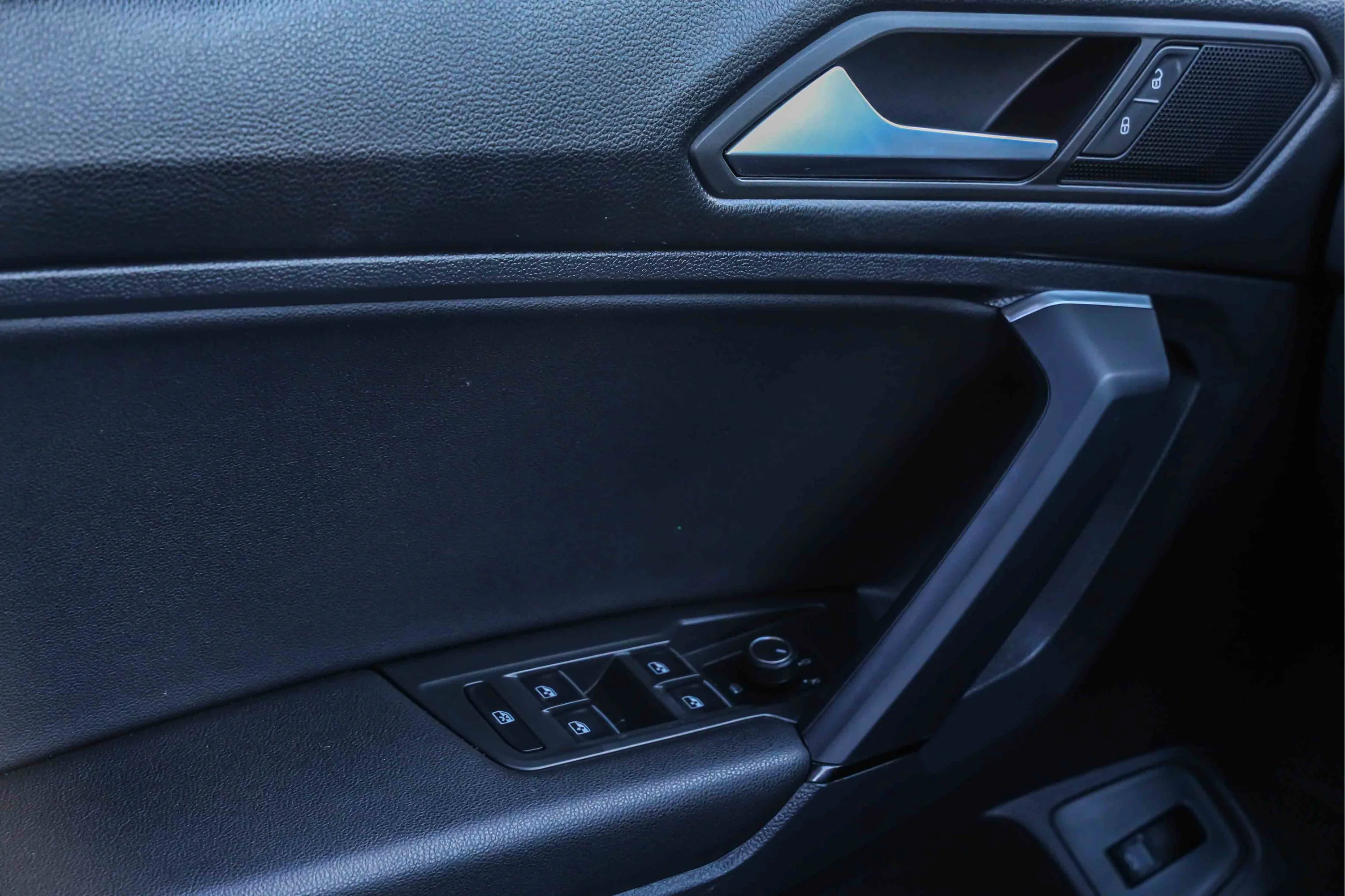 Used 2019  Volkswagen  image 15