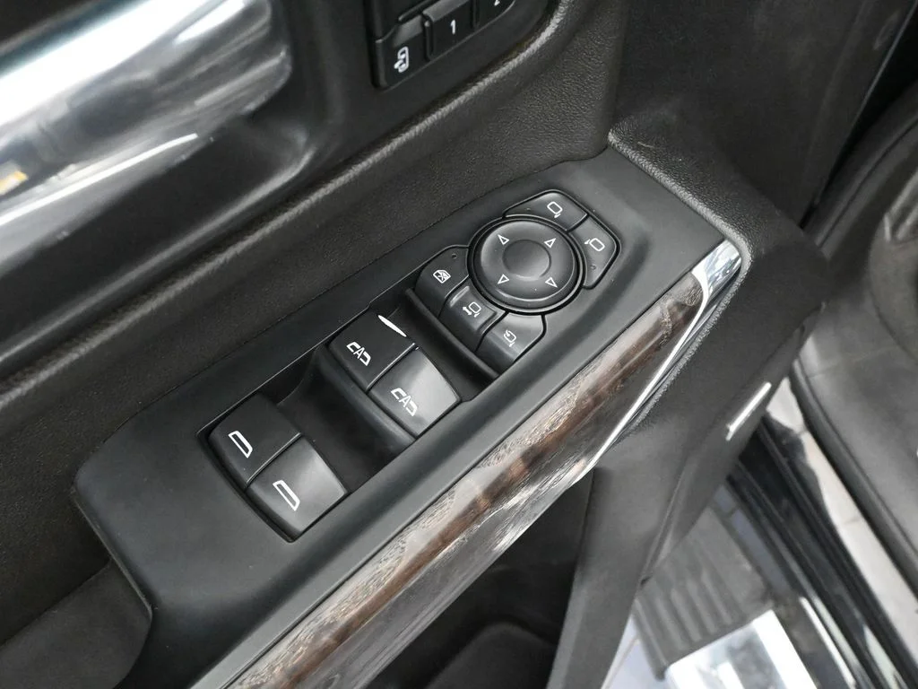 Used 2023 Black GMC Denali image 23