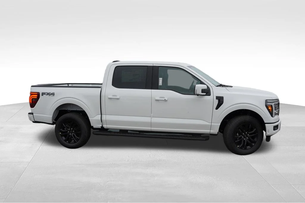 New 2026 Star White Metallic Tri-Coat Ford Lariat image 2