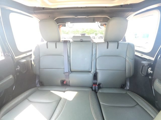 Used 2024 Black Clearcoat Jeep High Altitude image 30