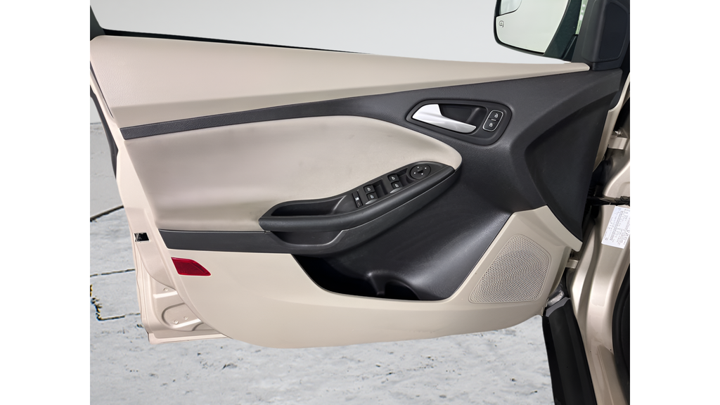 2018 Ford Focus SE - Photo 9