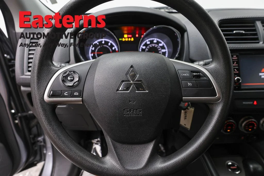 Used 2024 Gray Mitsubishi 2.0 ES image 10