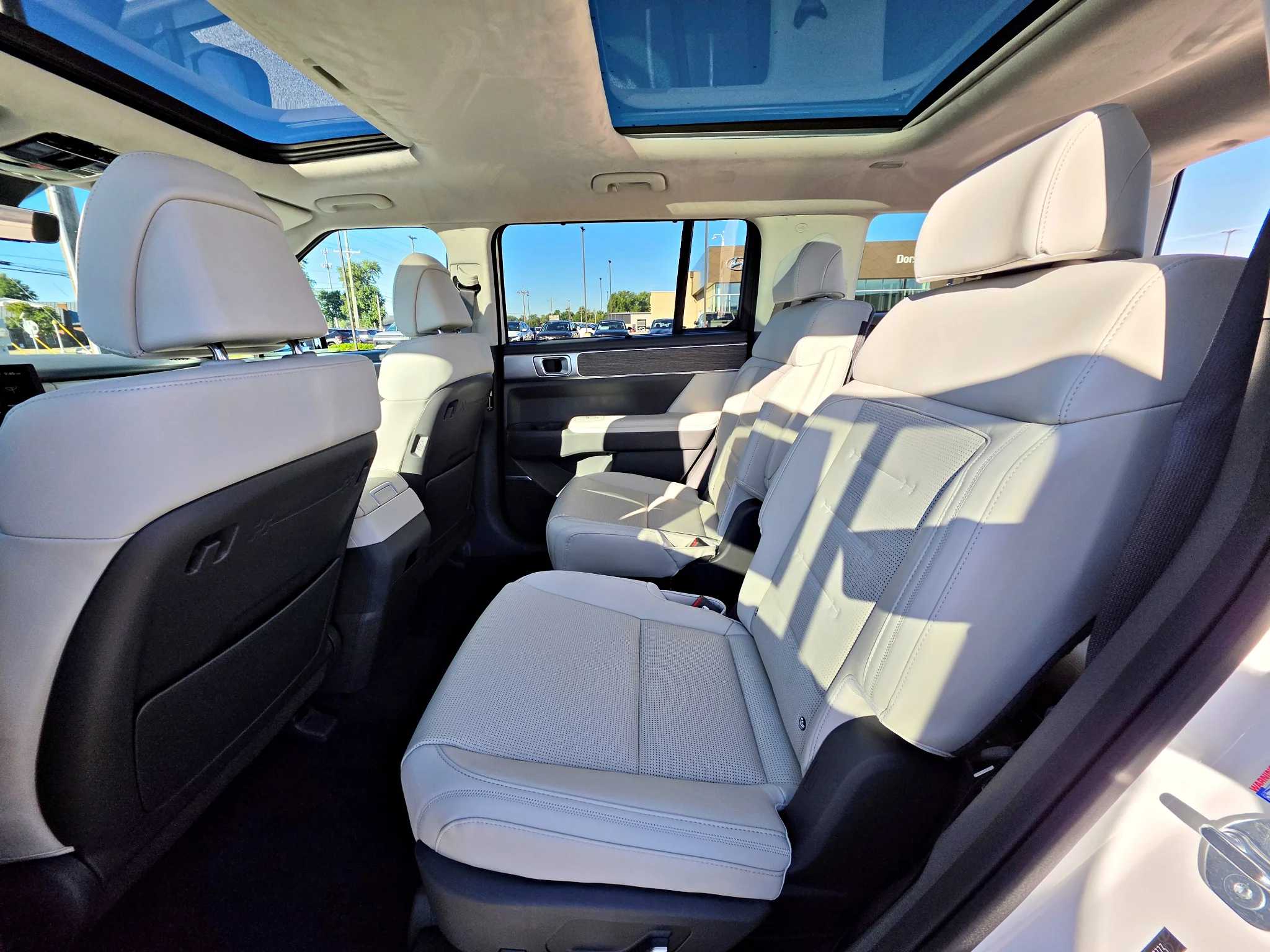 New 2027 Serenity White Hyundai Calligraphy image 25