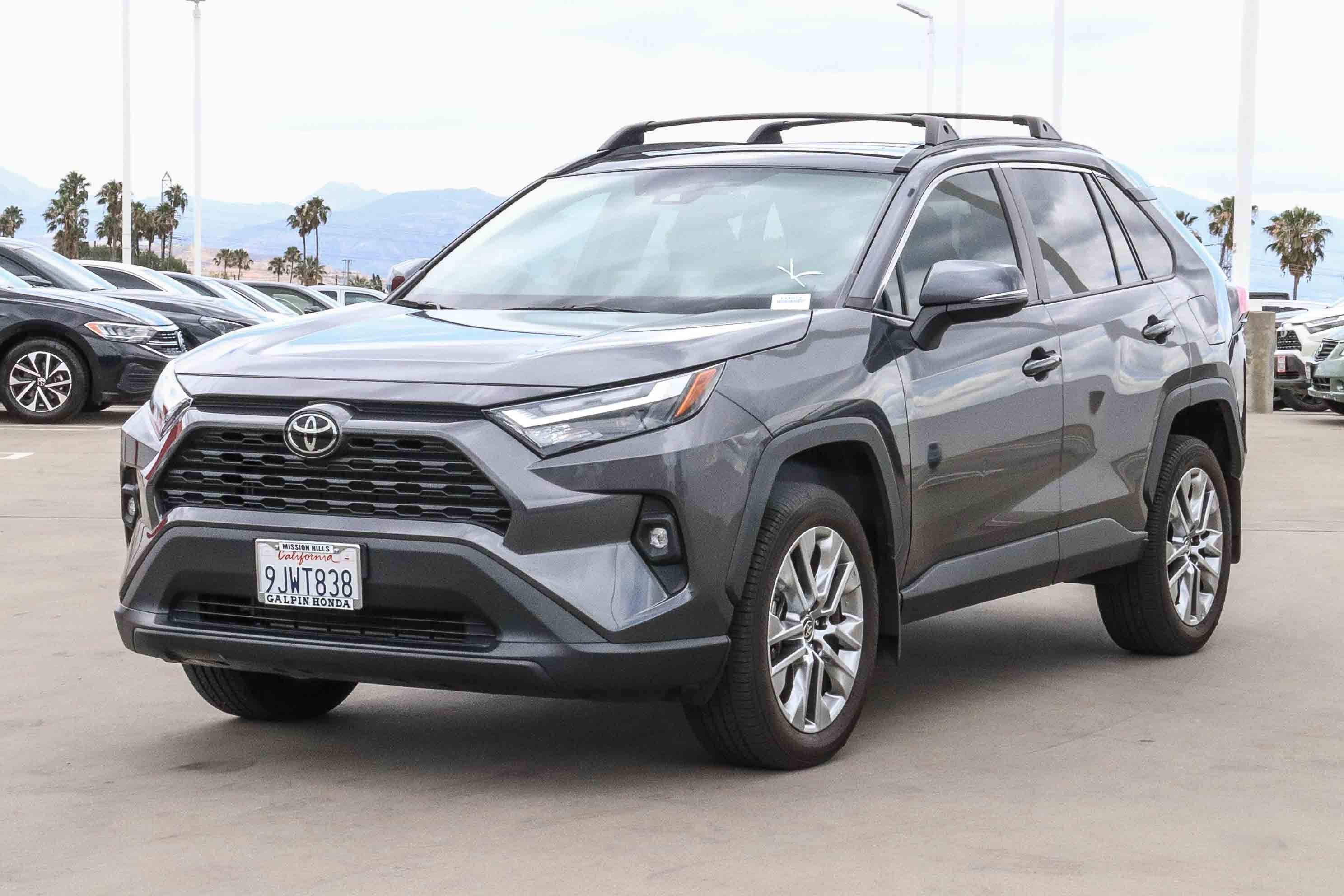 Used 2024 Magnetic Gray Metallic Toyota XLE Premium image 3
