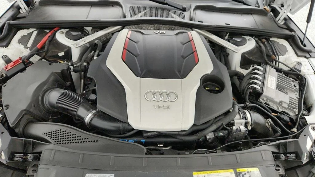 Used 2019 Glacier White Metallic Audi Premium Plus 3.0 TFSI quattro w/ B&O Sound & Magma Red Leather image 31