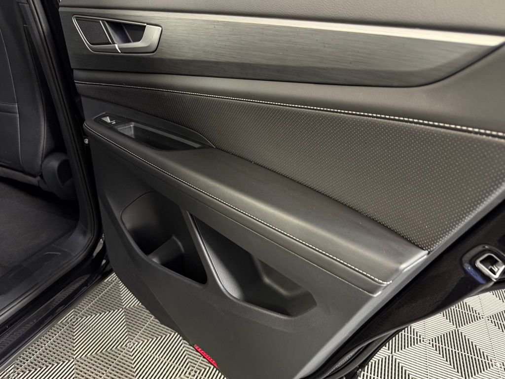 2025 Volkswagen Atlas Cross Sport SE w/Tech - Photo 29