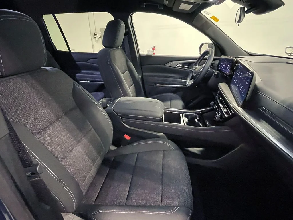 Used 2025 Blue Chevrolet LT image 29