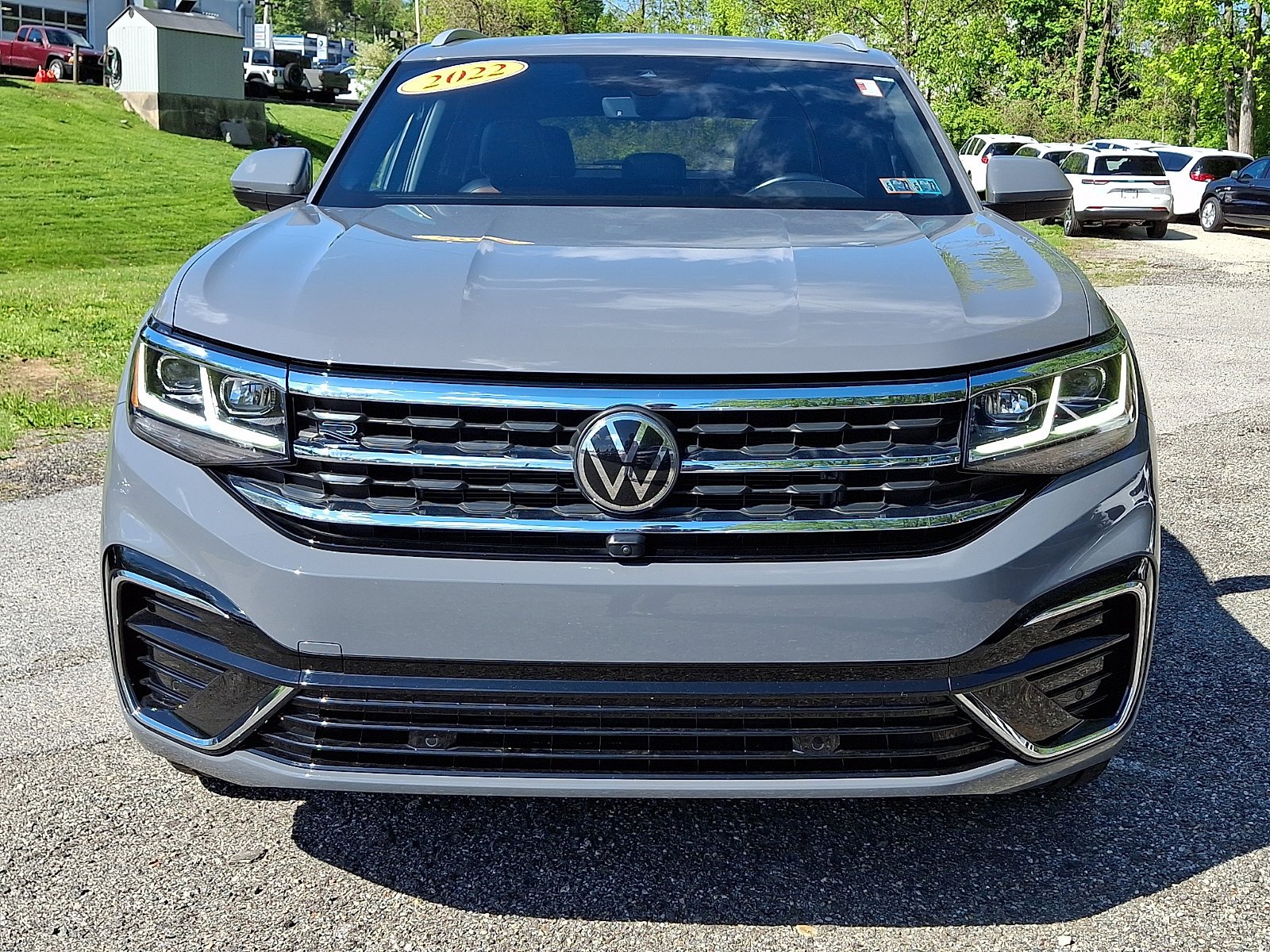Used 2022 Pure Gray Volkswagen 3.6L V6 SEL Premium R-Line image 2