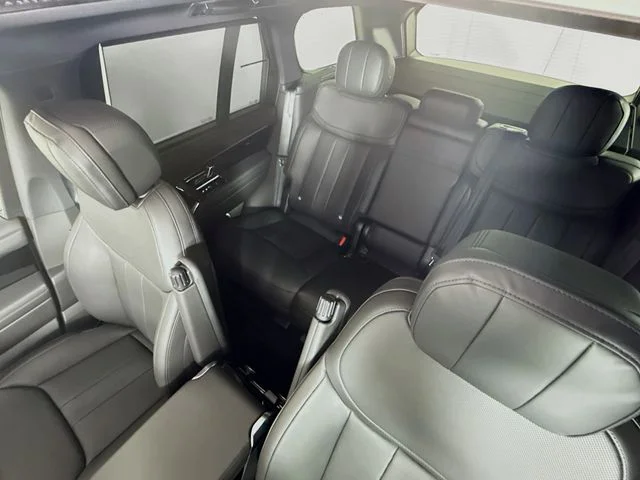 New 2026 Fuji White Land Rover SE image 14