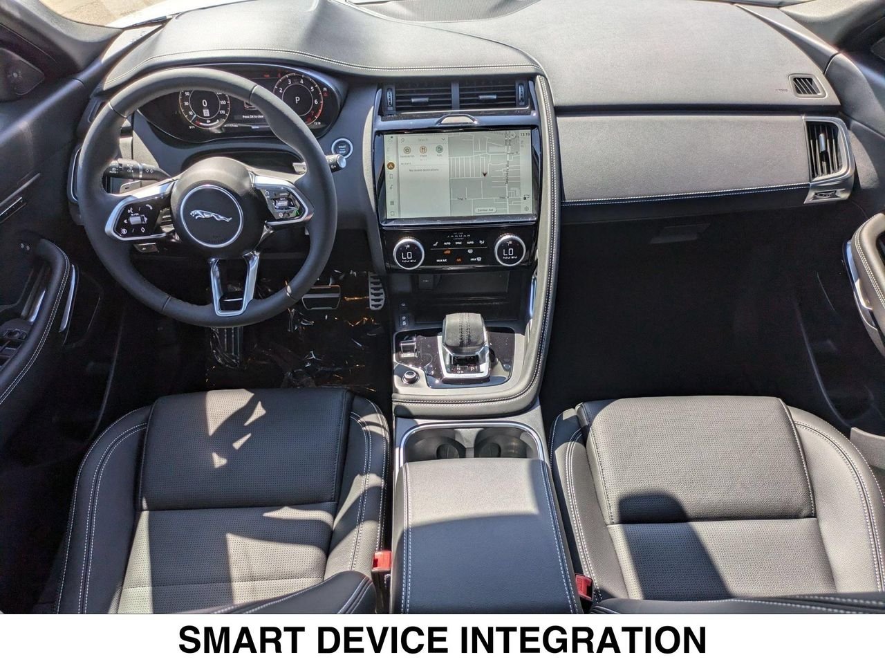 2024 Jaguar E-Pace R-DYNAMIC SE - Photo 11