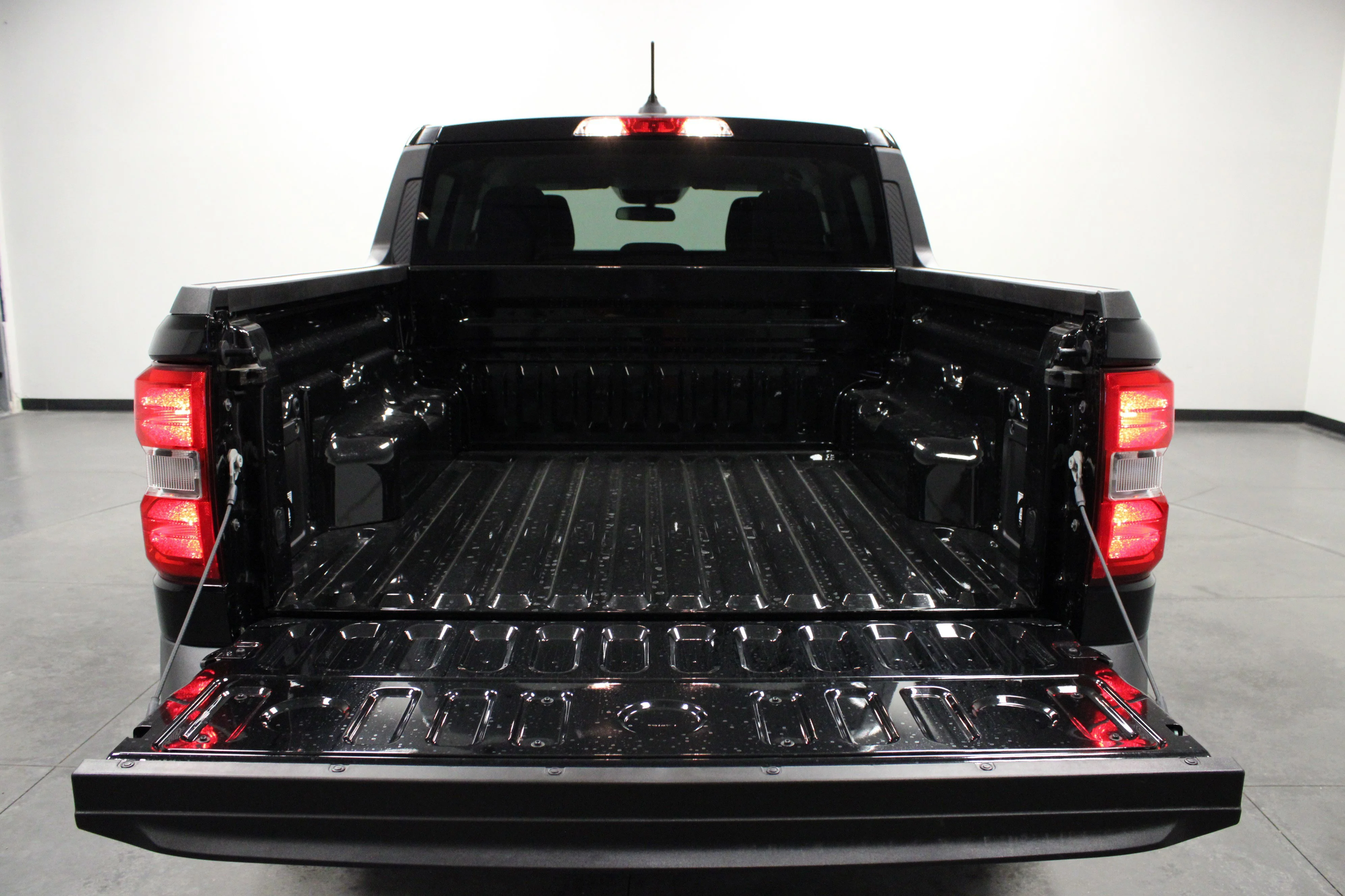New 2026 Shadow Black Ford XL image 14