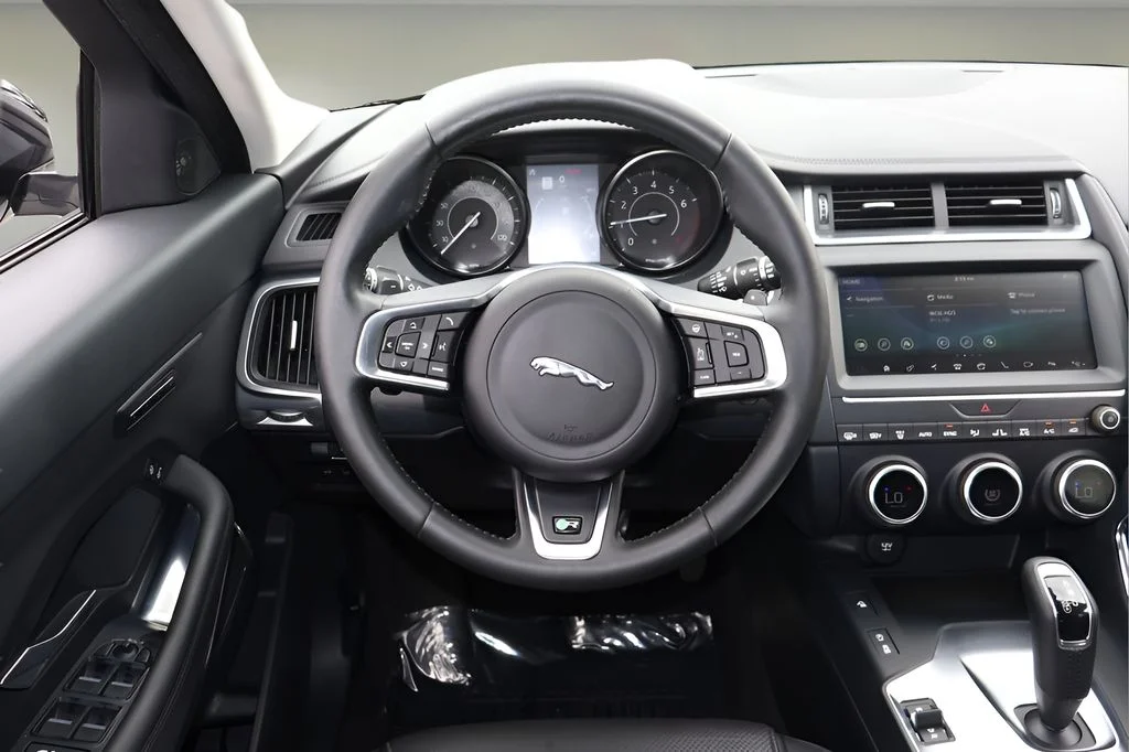 Used 2019 Gray Jaguar SE image 14
