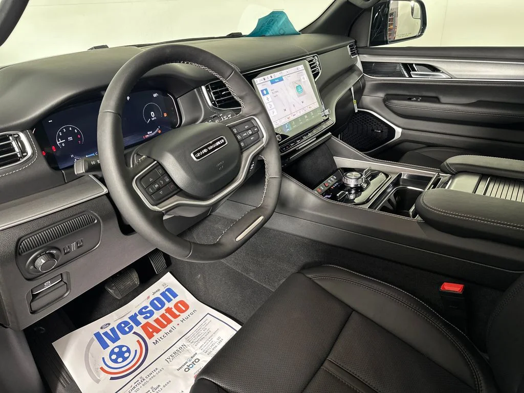 New 2026 Steel Blue Exterior Paint Jeep Limited Reserve image 20
