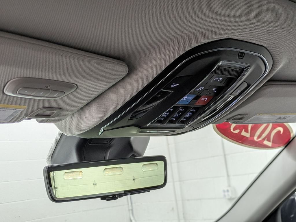Used 2023 White Jeep 4xe image 33