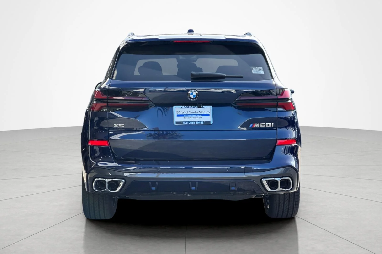 New 2026 Tanzanite Blue II Metallic BMW M60i image 4