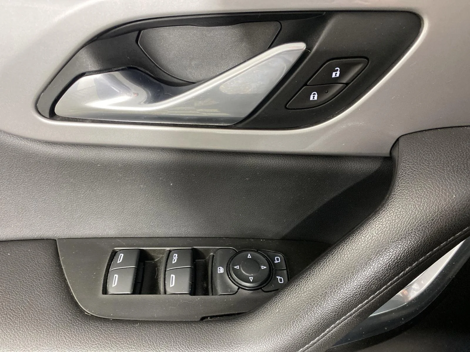 Used 2021 Midnight Blue Metallic Chevrolet LT image 21