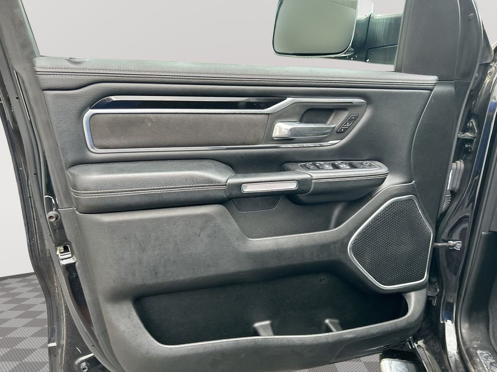 Used 2019 Black Ram Laramie image 23