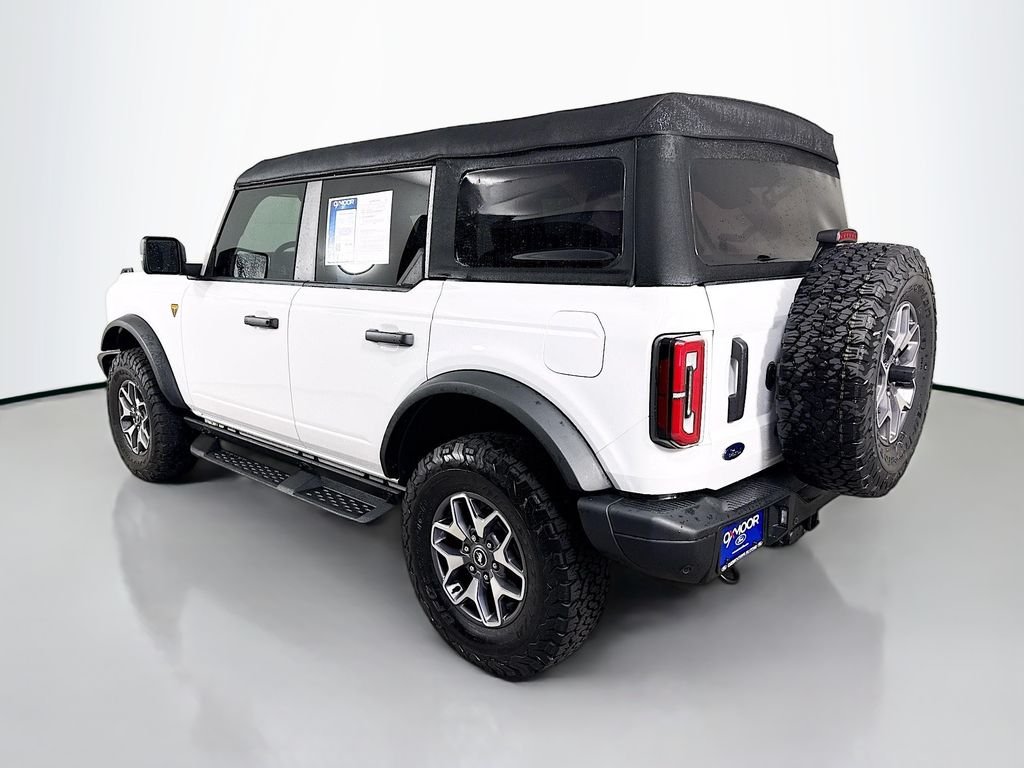 Used 2025 Oxford White Ford Badlands image 9