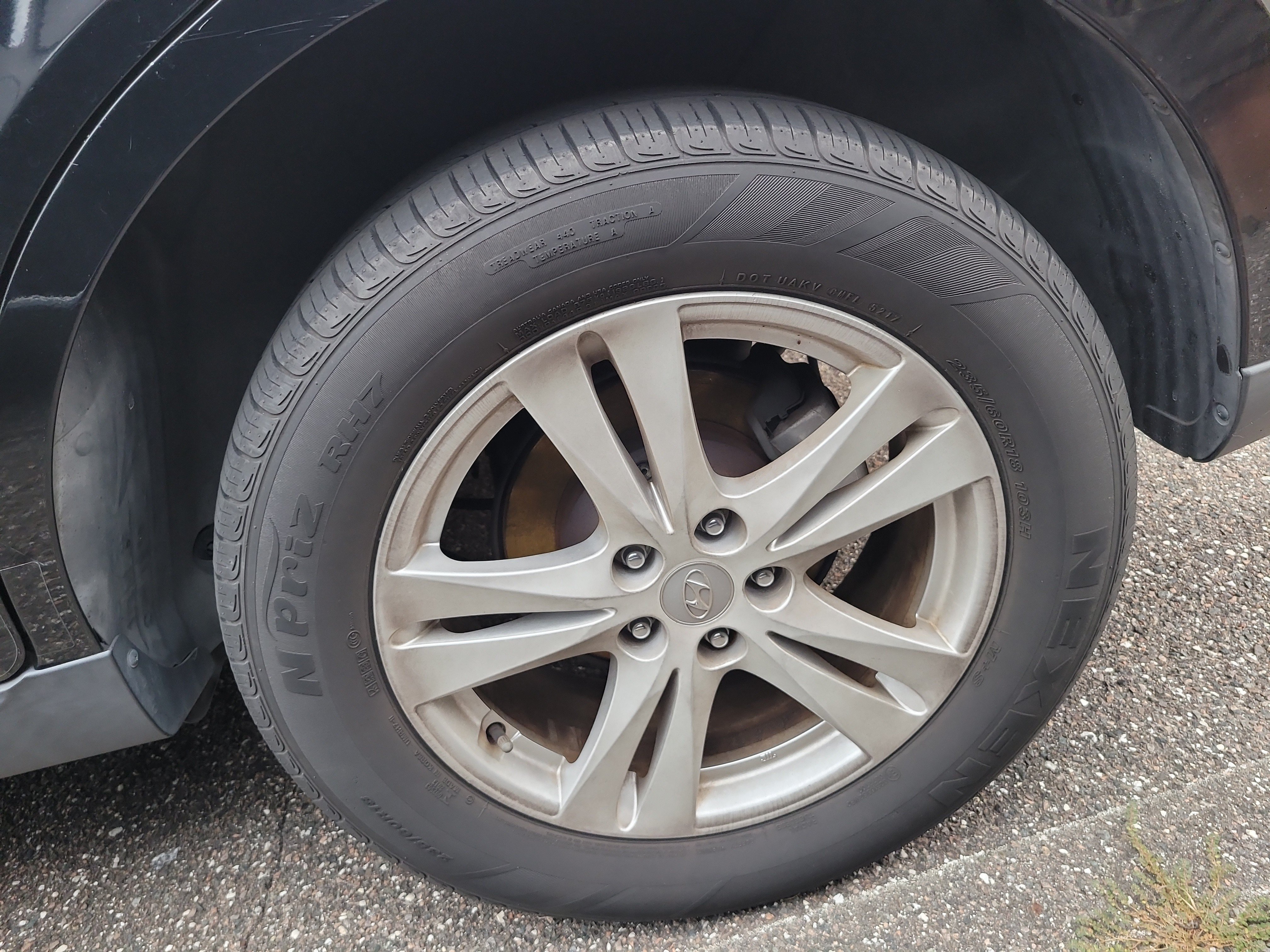 Used 2011 Phantom Black Metallic Hyundai Limited image 8