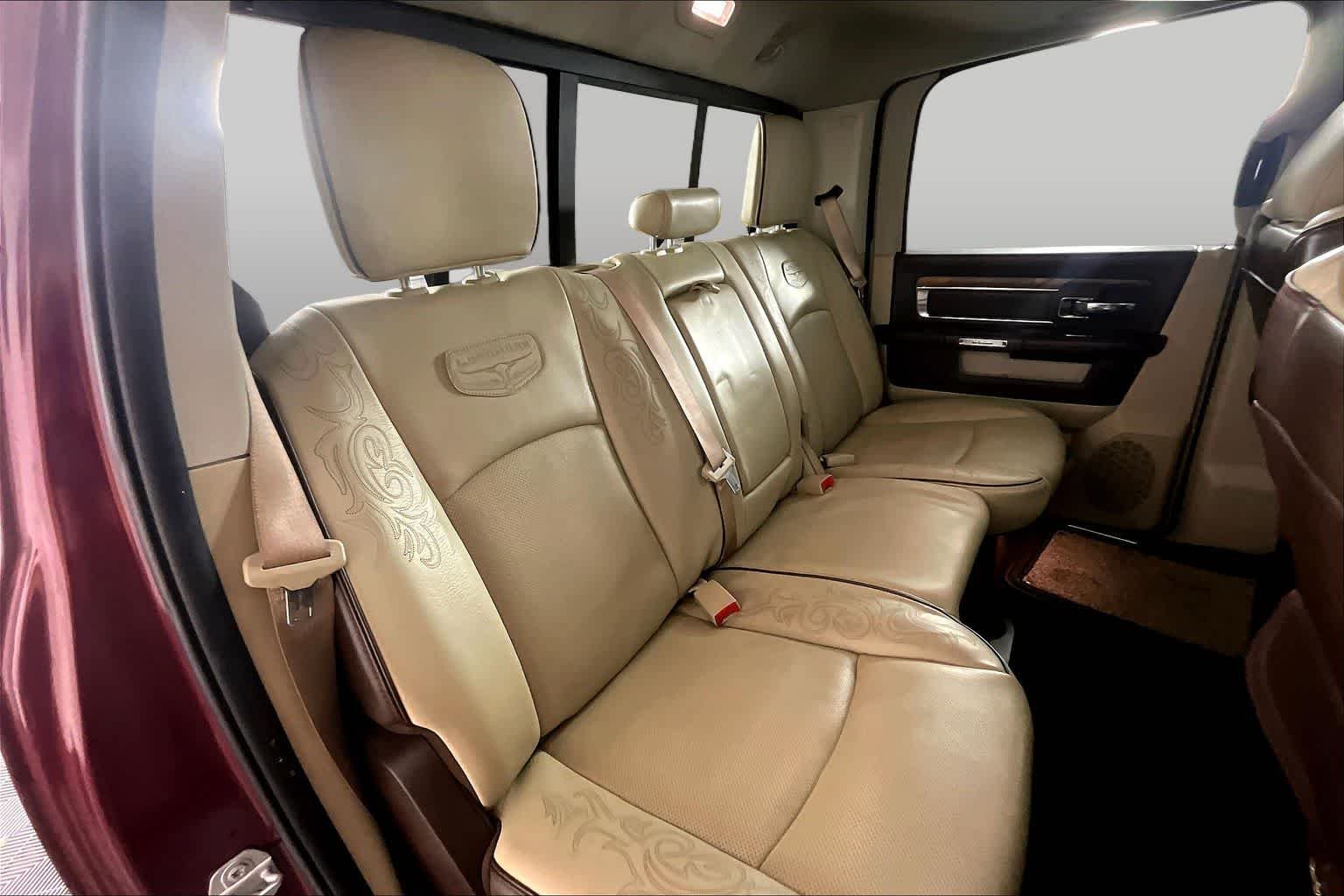 Used 2018 Delmonico Red Pearlcoat Ram Longhorn image 20