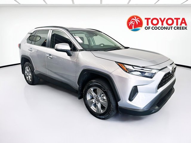 2025 Toyota RAV4 thumbnail 4
