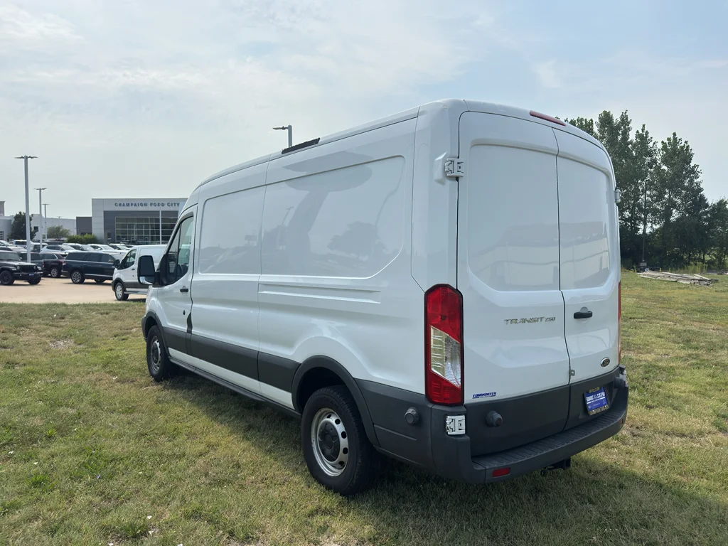 Used 2015 Oxford White Ford Base image 7