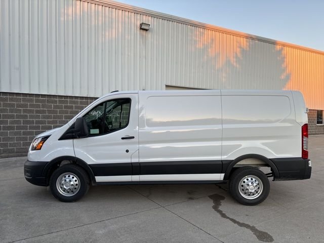 New 2026 Oxford White Ford Cargo Van image 9