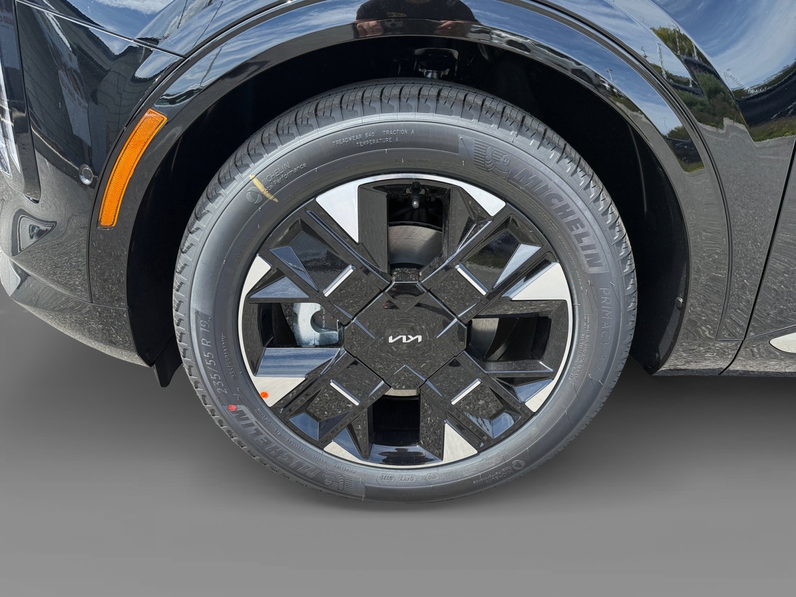 New 2026 Ebony Black Kia SX-Prestige image 9