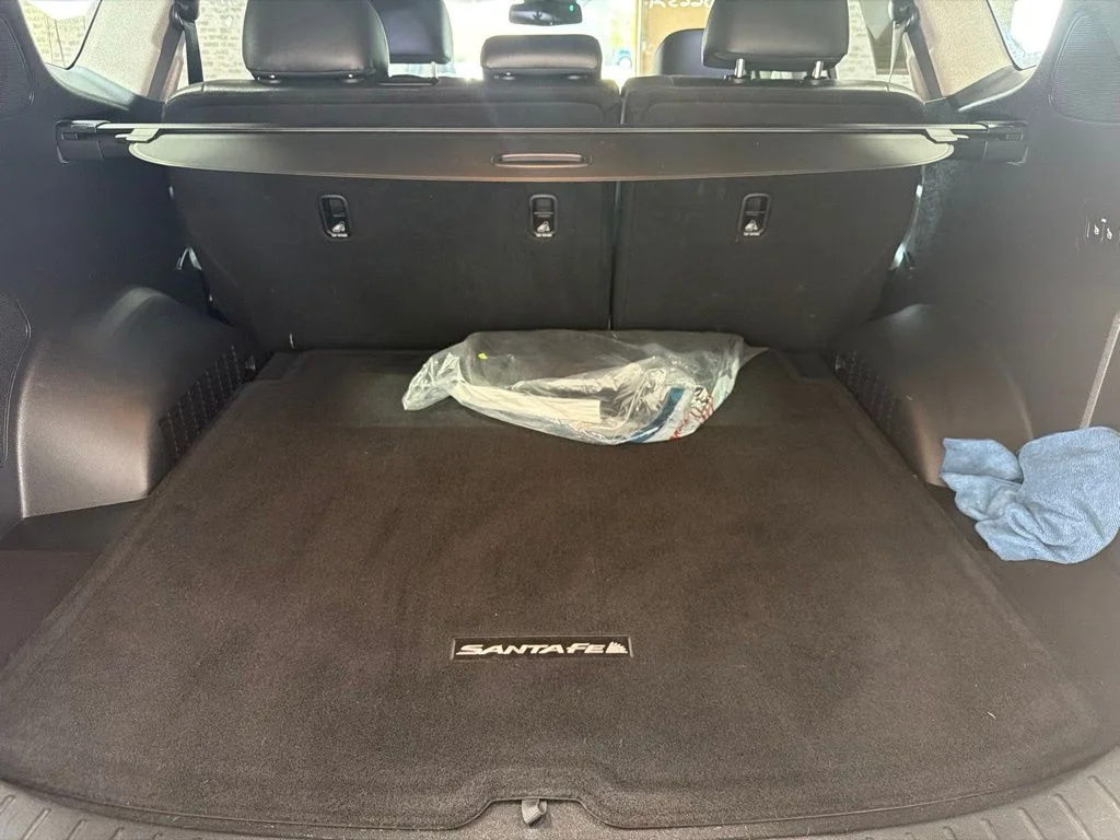 Used 2020 Quartz White Hyundai Limited image 9