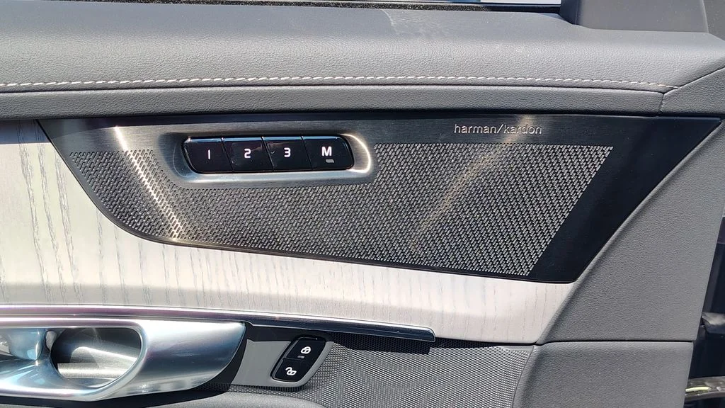 2026 Volvo XC90 Ultra - Photo 9