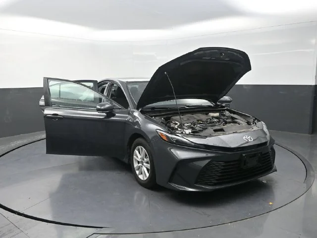 Used 2026  Toyota LE image 39