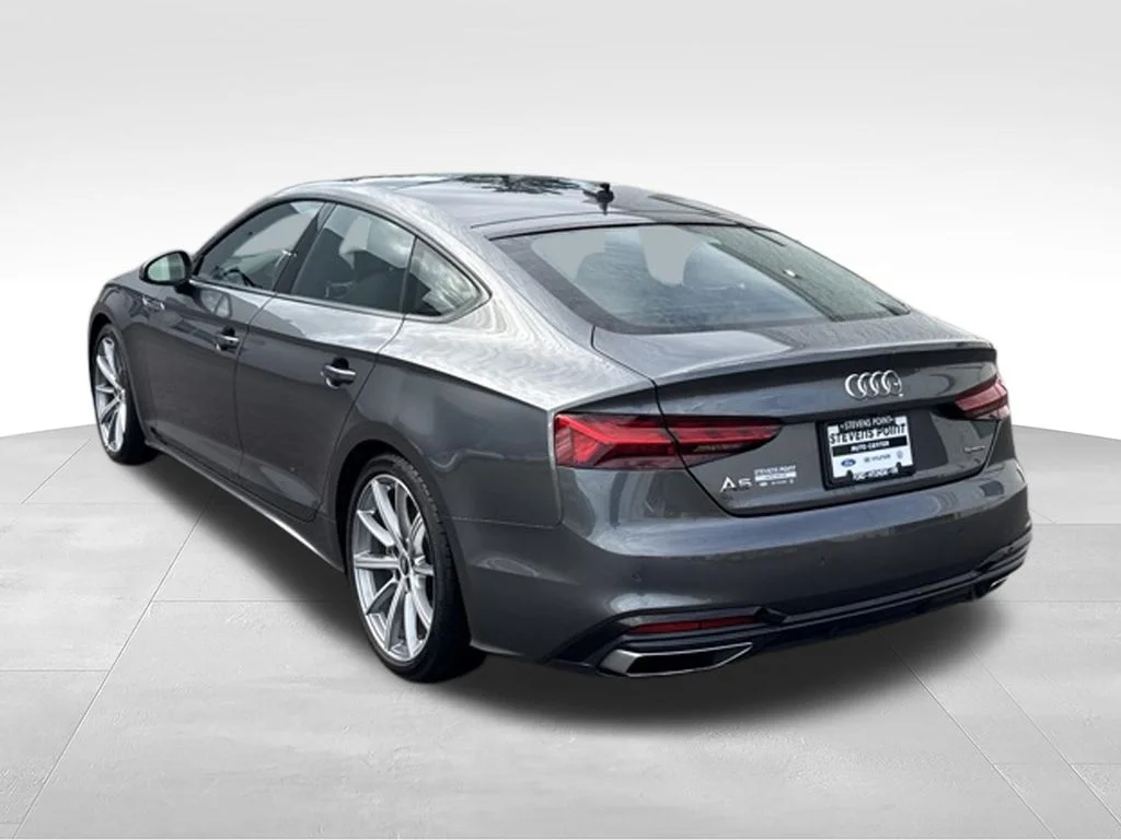 Used 2025 Daytona Gray Pearl Effect Audi 45 S line Premium image 5