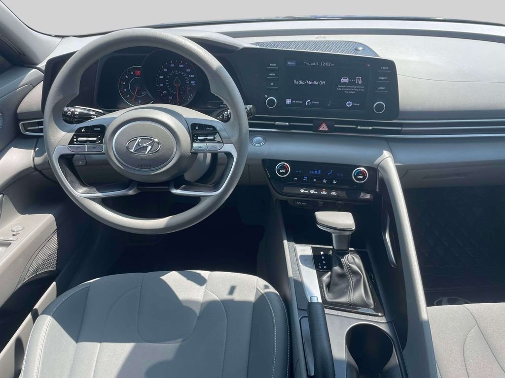 Used 2023 Blue Hyundai SEL image 14
