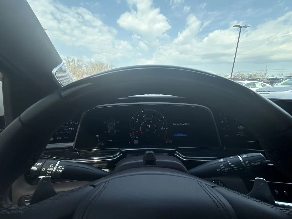 Used 2023 White Cadillac V-Series image 15