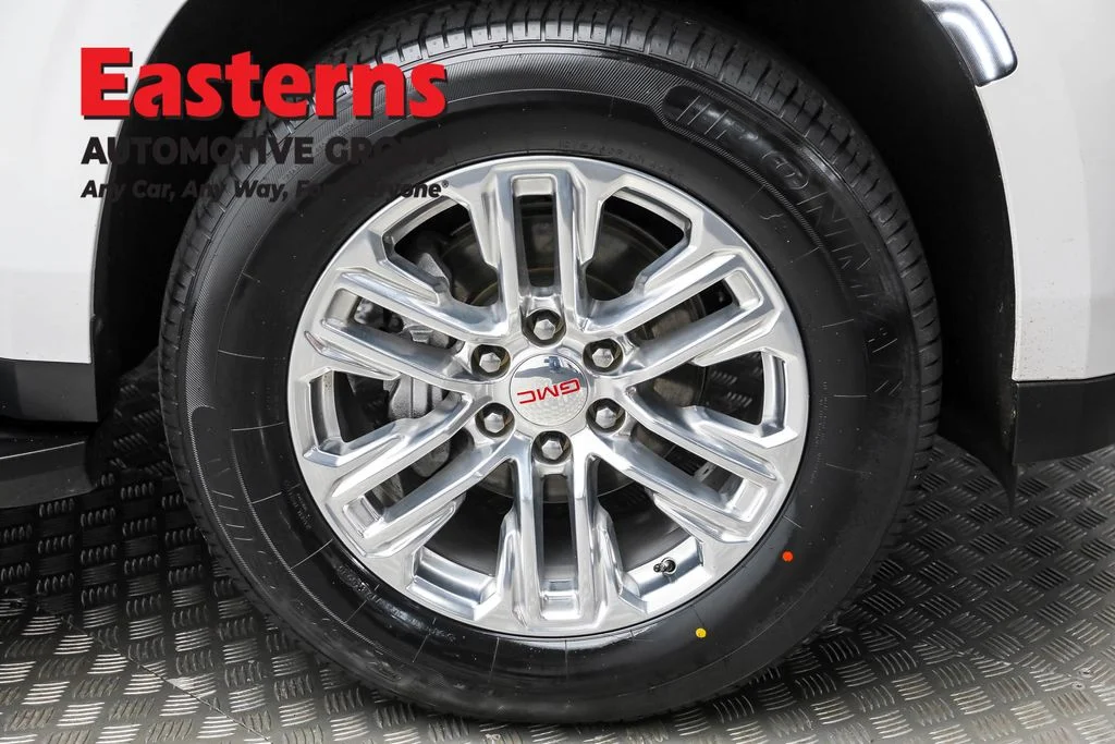 Used 2023 White GMC SLT image 34