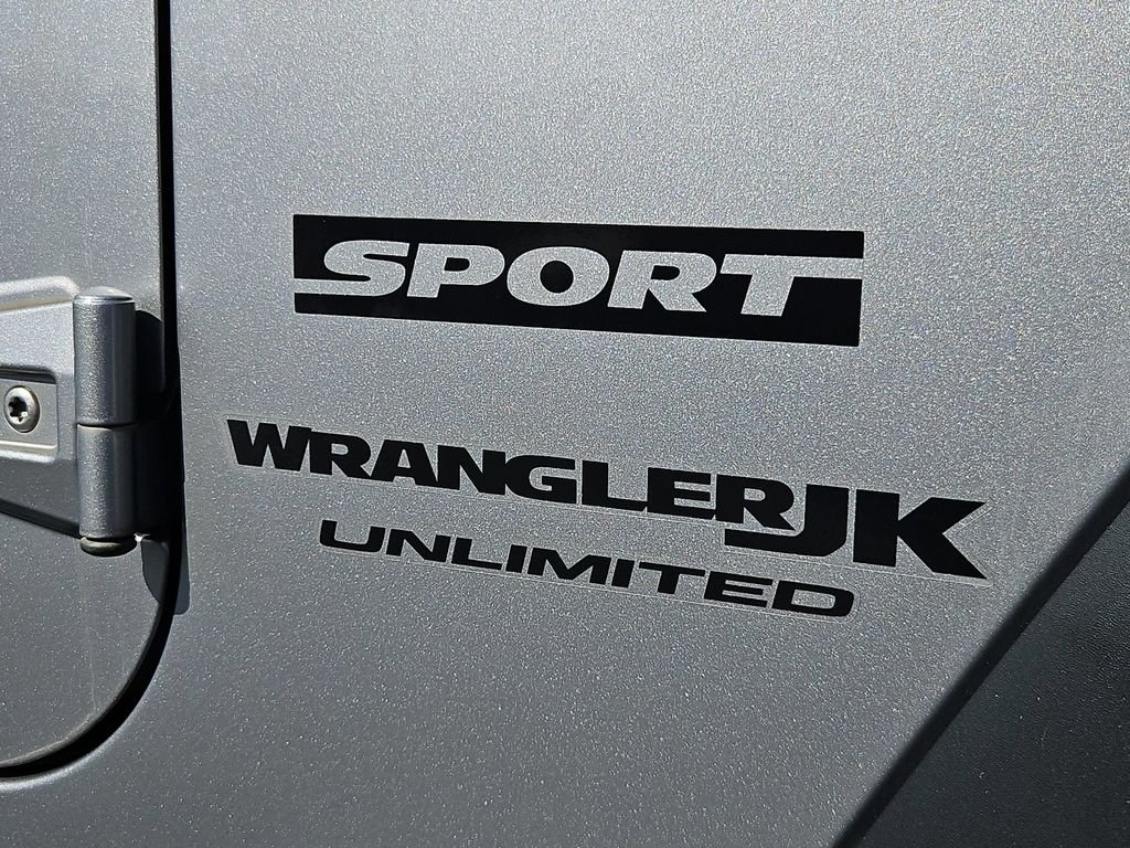 Used 2018 Billet Silver Metallic Clearcoat Jeep Unlimited Sport image 26