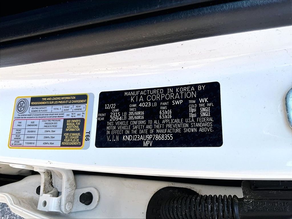 Used 2023 White Kia LX image 33
