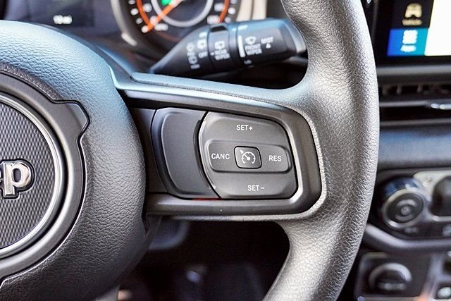 New 2026 Bright White Clear-Coat Exterior Paint Jeep Sport image 38