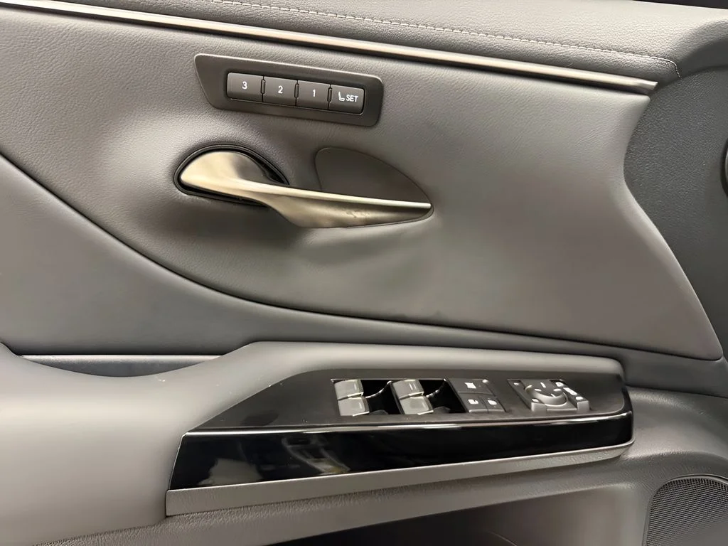 Used 2025 Silver Lexus 350 image 11