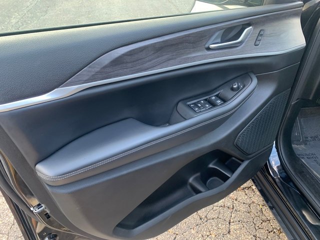 Used 2023 Black Jeep Limited image 19
