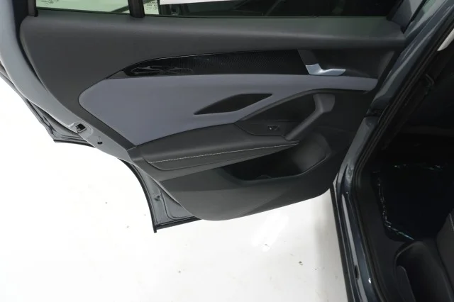 New 2026 Platinum Gray Metallic Volkswagen 2.0T SE image 19