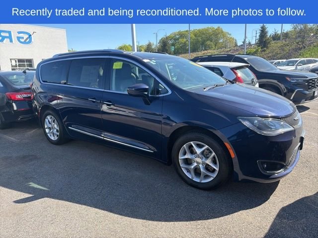2017 Chrysler Pacifica Touring-L Plus's photo