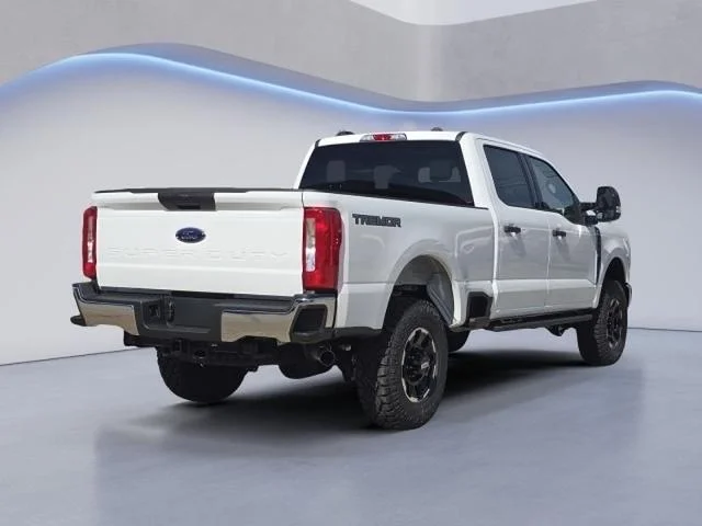 New 2026 Oxford White Ford F-250® XLT image 23